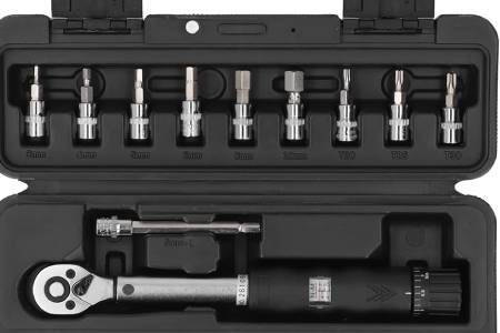 How to Use a Torque Wrench